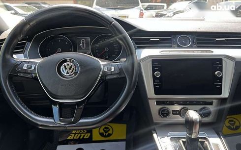 Volkswagen Passat 2018 - фото 16