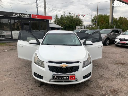 Chevrolet Cruze 2012 белый - фото 14