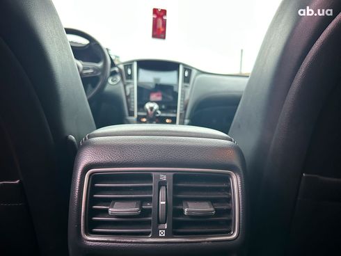 Infiniti Q50 2018 белый - фото 27