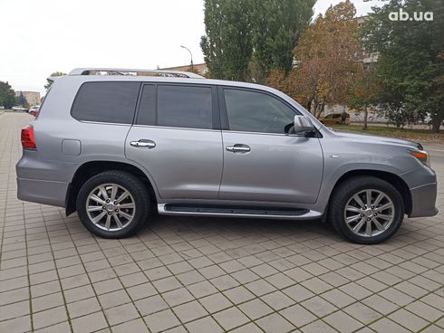 Lexus LX 2010 серый - фото 16