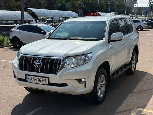 Toyota Land Cruiser Prado 2019 - фото 2