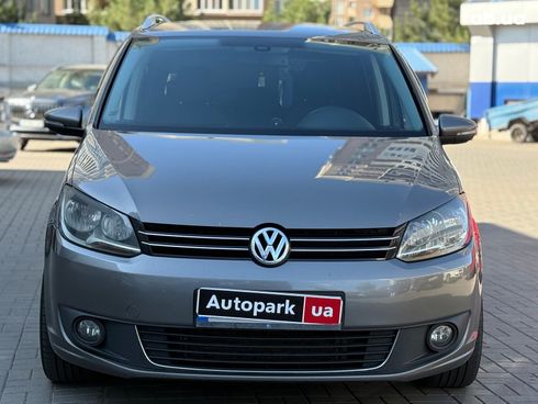 Volkswagen Touran 2010 серый - фото 2