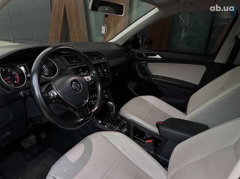 Volkswagen Tiguan 2018 - фото 16