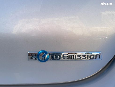 Nissan Leaf 2015 серый - фото 9