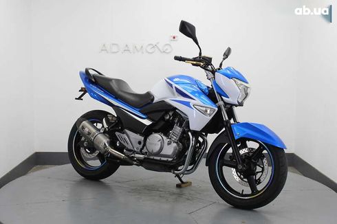 Suzuki GSR 2015 - фото 4