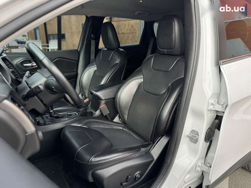 Jeep Cherokee 2018 - фото 30