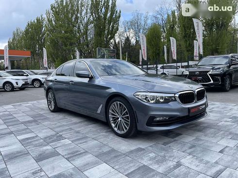 BMW 5 серия 2018 - фото 12