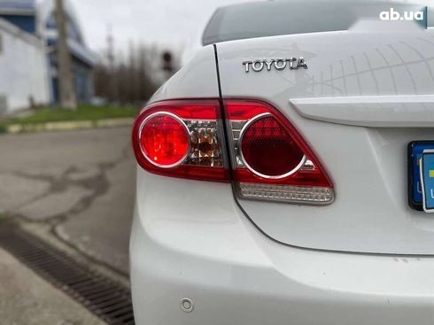 Toyota Corolla 2010 - фото 9