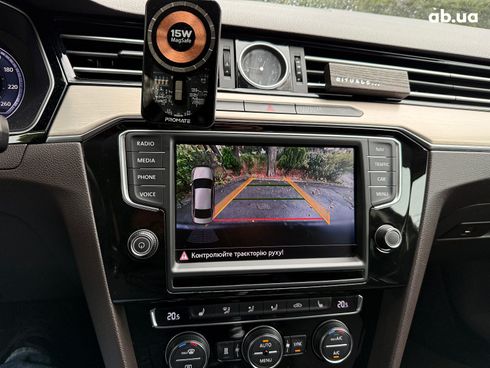 Volkswagen Passat 2015 коричневый - фото 12