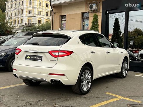 Maserati Levante 2019 - фото 10