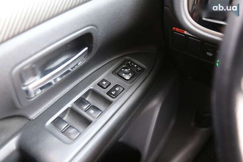Mitsubishi Outlander 2012 - фото 23