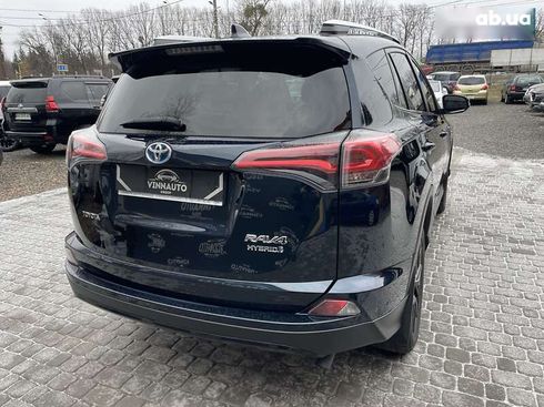 Toyota RAV4 2018 - фото 13