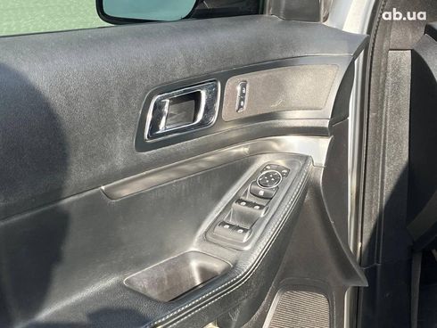 Ford Explorer 2017 серый - фото 36