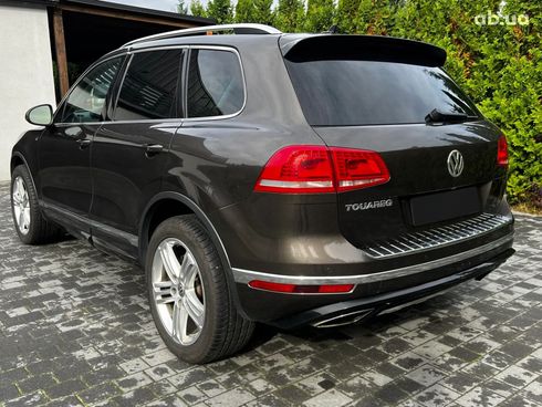 Volkswagen Touareg 2015 коричневый - фото 3