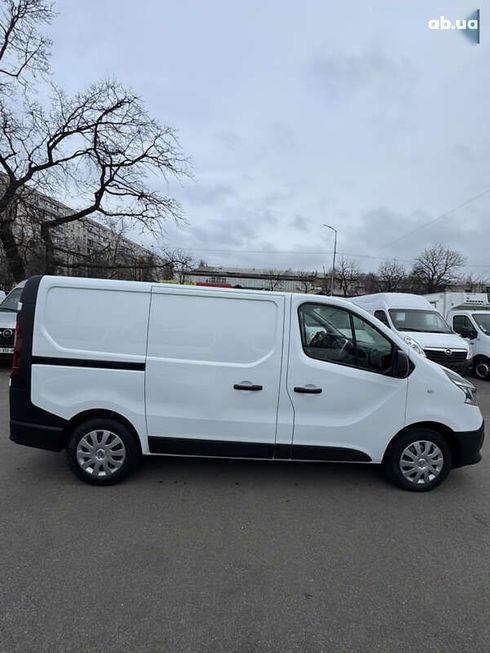 Renault Trafic 2020 - фото 11