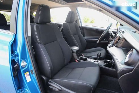 Toyota RAV4 2017 - фото 10