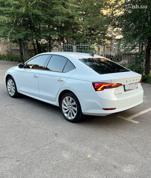 Skoda Octavia 2021 белый - фото 4