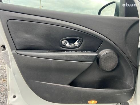Renault Megane 2012 белый - фото 15