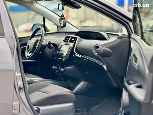Toyota Prius 2019 серый - фото 15