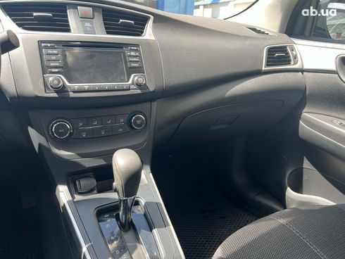 Nissan Sentra 2018 серый - фото 18