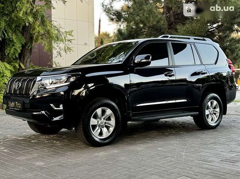 Toyota Land Cruiser Prado 2020 - фото 3