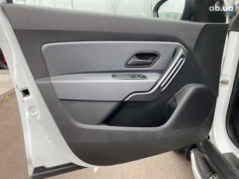 Renault Duster 2018 - фото 19