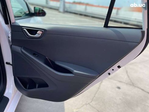 Hyundai Ioniq 2018 - фото 18