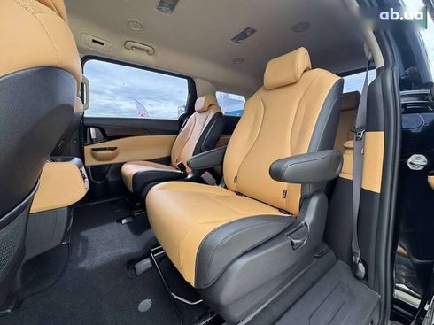 Kia Carnival 2021 - фото 23