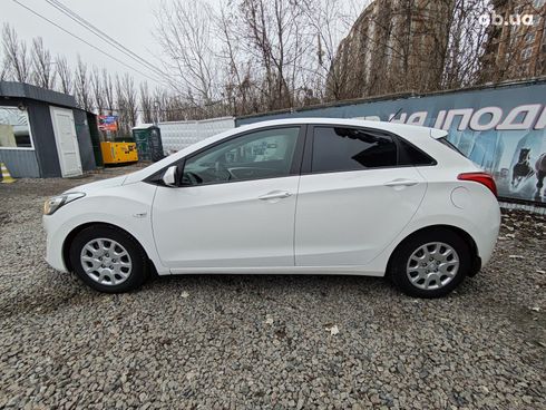 Hyundai i30 2013 белый - фото 4
