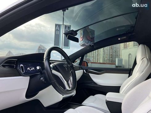 Tesla Model X 2016 - фото 19