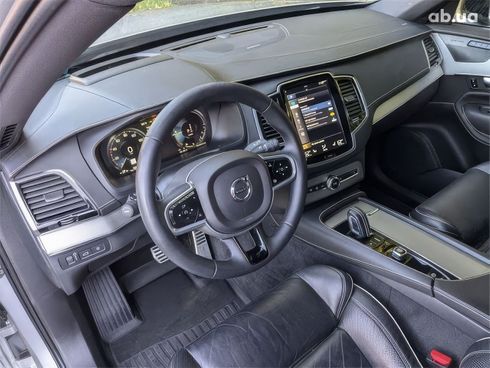 Volvo XC90 2022 серебристый - фото 11