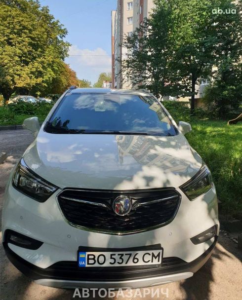 Buick Encore 2019 белый - фото 5