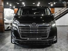 Продаж вживаних Toyota Granvia 2022 року - купити на Автобазарі