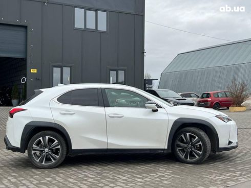 Lexus UX 2019 белый - фото 9