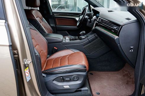 Volkswagen Touareg 2019 - фото 23