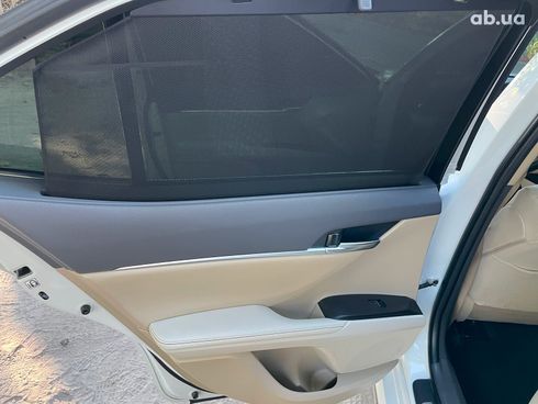 Toyota Camry 2022 белый - фото 22