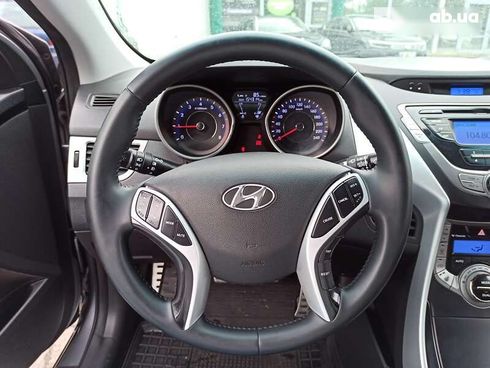 Hyundai Elantra 2013 - фото 16
