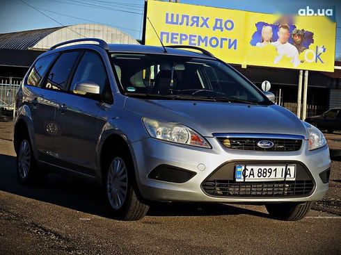 Ford Focus 2010 - фото 2