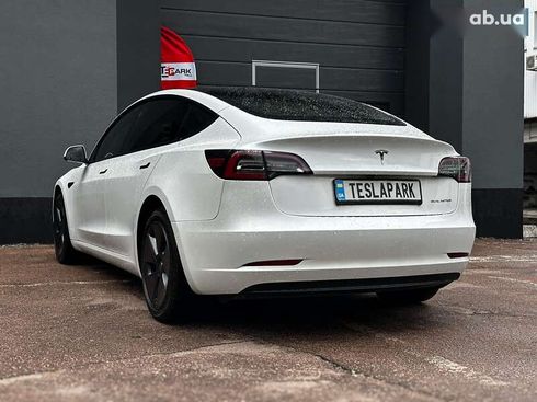 Tesla Model 3 2022 - фото 8