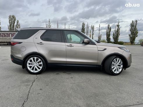 Land Rover Discovery 2021 бежевый - фото 19