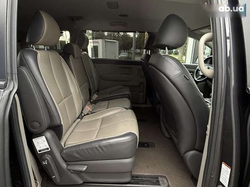 Kia Sedona 2017 - фото 19