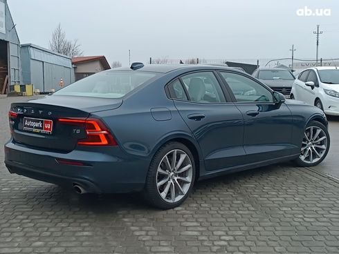 Volvo S60 2018 синий - фото 12