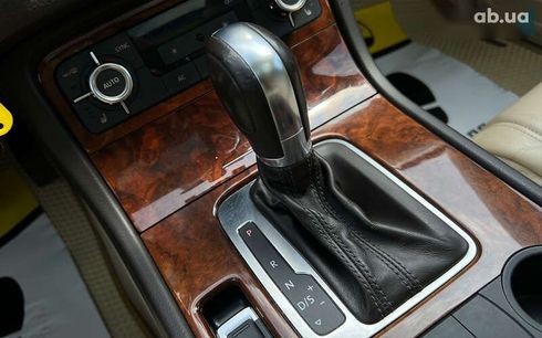 Volkswagen Touareg 2012 - фото 17