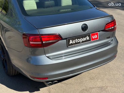 Volkswagen Jetta 2016 серый - фото 11