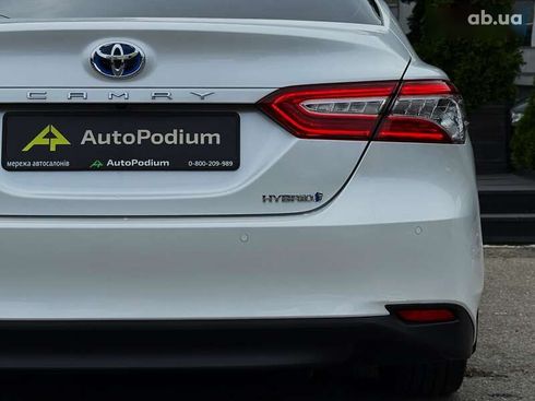 Toyota Camry 2020 - фото 24