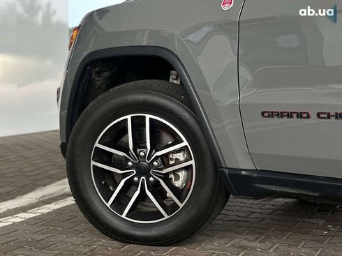 Jeep Grand Cherokee 2020 - фото 17