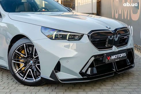 BMW M5 2025 - фото 11