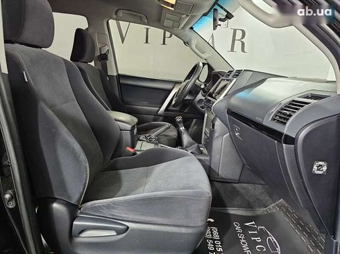 Toyota Land Cruiser Prado 2019 - фото 21