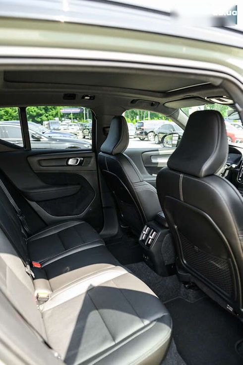 Volvo XC40 2021 - фото 24