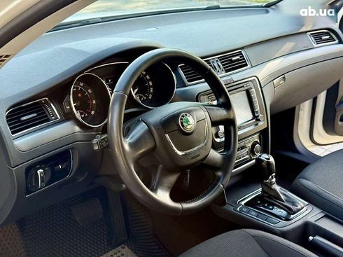 Skoda Superb 2013 - фото 18